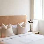 Pardal Rc B - Stylish Studio In Alcantara With Free Parking Nearby