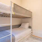 2Bdr Alcantara Nest By Lovelystay