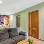Santa Apolonia Apartment