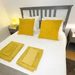Lisbon Charming Santos Apartment W/ Patio