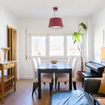 Apartamento Central E Confortavel Junto Ao Bairro Da Graca