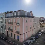 Quiet&Bright Apartment 16 by Lisbonne Collection