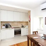 Quiet Prince Apartments