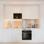Lisbon Orange House - Stunning One-Bedroom Apartment 2E