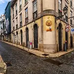 Whome Elegant Stay In Lisbon\'S Historic Bairro Alto