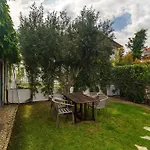 Whome Private Pool Guesthouse In Lisbon