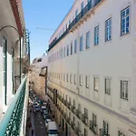 Feels Like Home Baixa World Flat