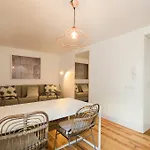 Chiado Studio And One-Bedroom Apartment - By Lu Holidays