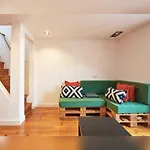 Cosy Alfama Hideout - With Rooftop Terrace