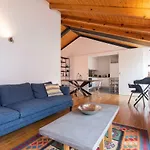 Bairro Alto Stunning Flat With Balcony By Lovelystay