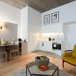 Feels Like Home Alecrim Modern Flat