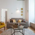 Feels Like Home Alecrim Modern Flat