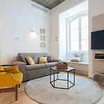 Feels Like Home Alecrim Modern Flat