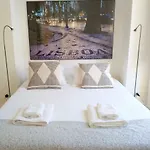 Downtown Sunny Apartment