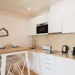Feels Like Home Anjos Lovely Apartment