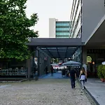 Riverside Luxury Apartment Expo Near The Airport