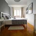 Avenidas Cozy Apartment