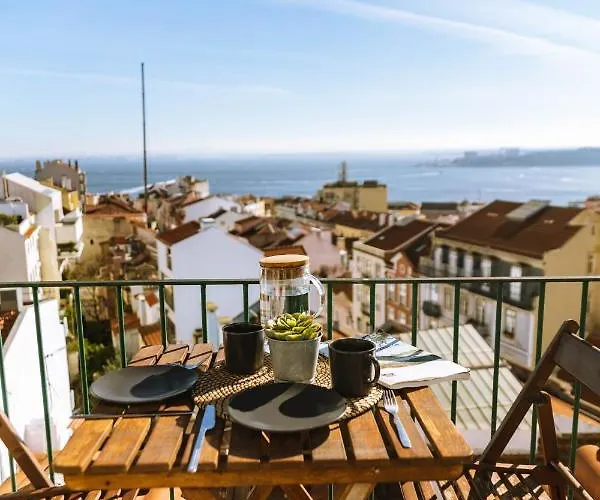 Olympo Shared Flat With Amazing River View