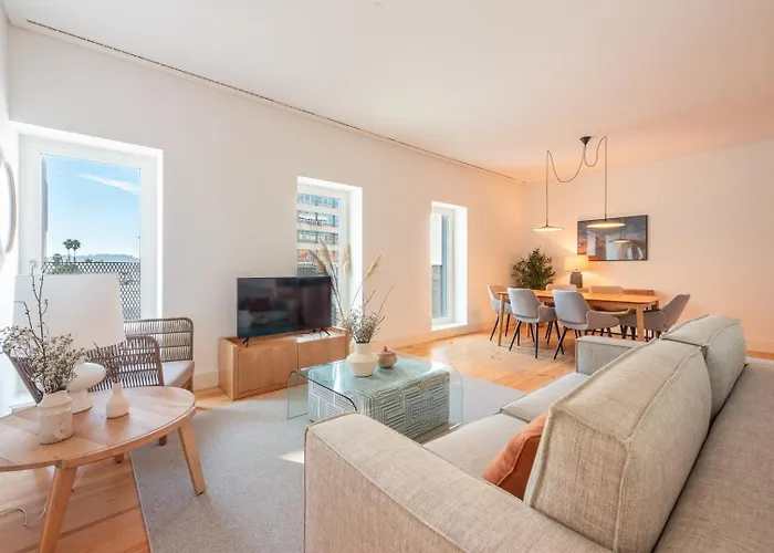 Guestready - Spacious 2 Bedroom Apt Near The River