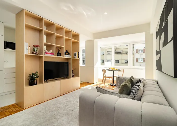 Whome Modern & Elegant Apartment In Central Lisbon