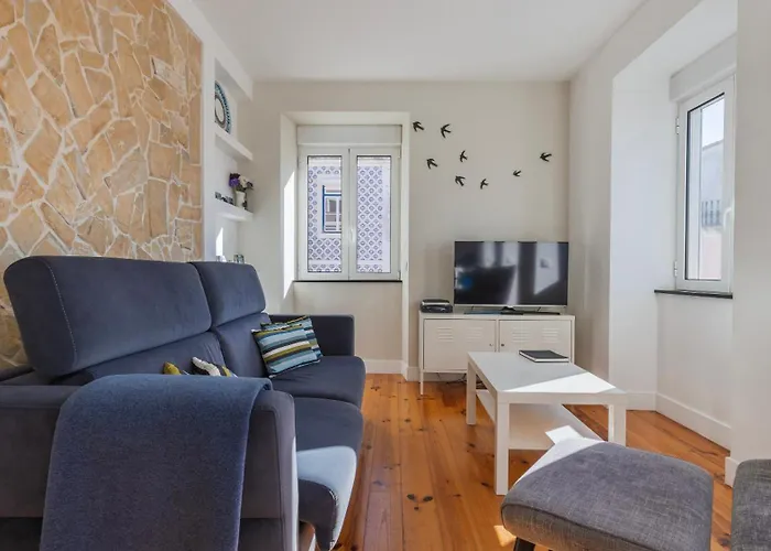 Quiet&Bright Apartment 16 by Lisbonne Collection