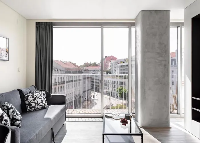 Amazing Central Studio With Balcony & Gym 1