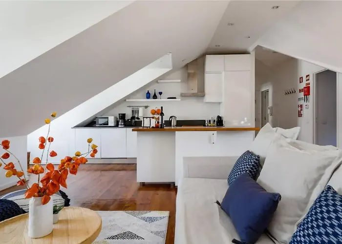 A Captivating Apartment Close To River Tagus In Lisbon