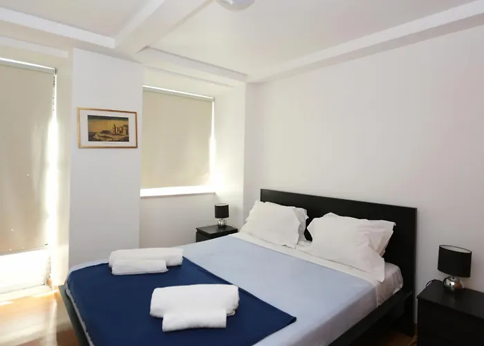 Quiet Prince Apartments