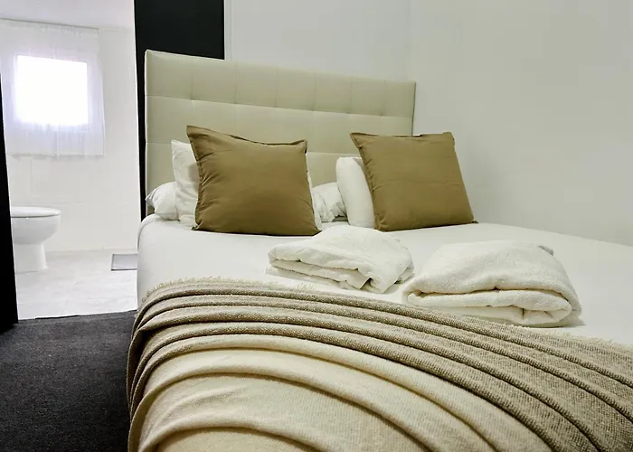 Low Cost Alameda Rooms