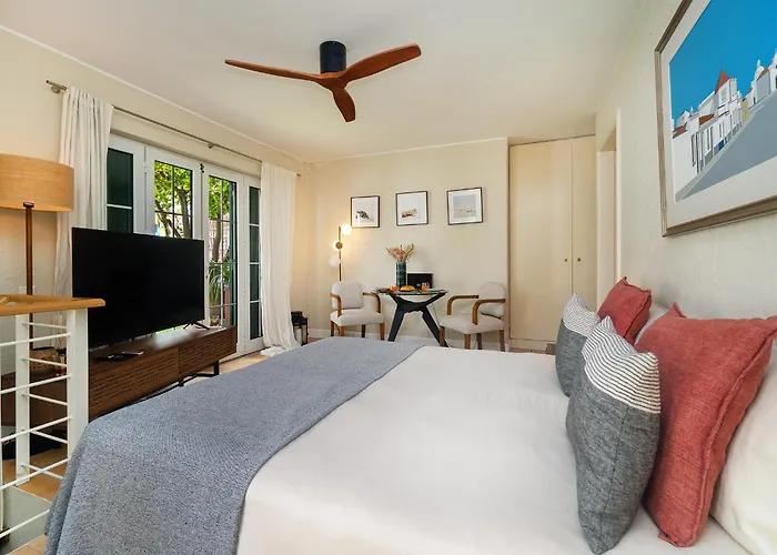 Whome Private Pool Guesthouse In Lisbon