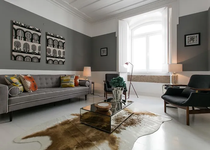 Feels Like Home Downtown Modern Flat
