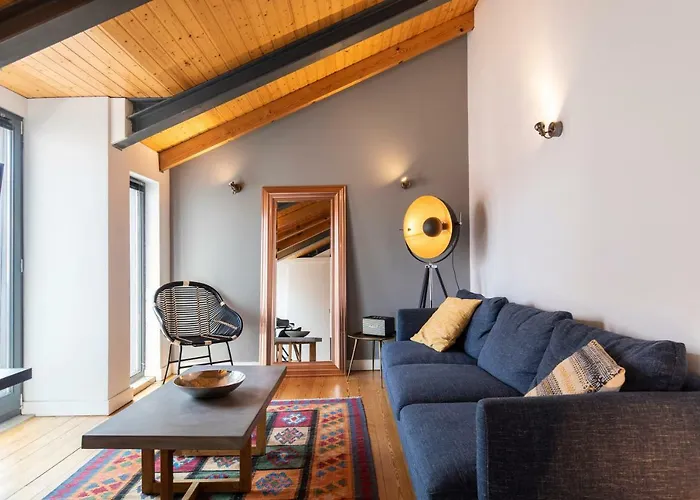 Bairro Alto Stunning Flat With Balcony By Lovelystay
