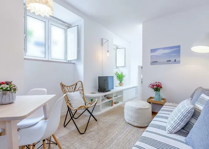 Renovated Typical Baixa Apartment, By Timecooler