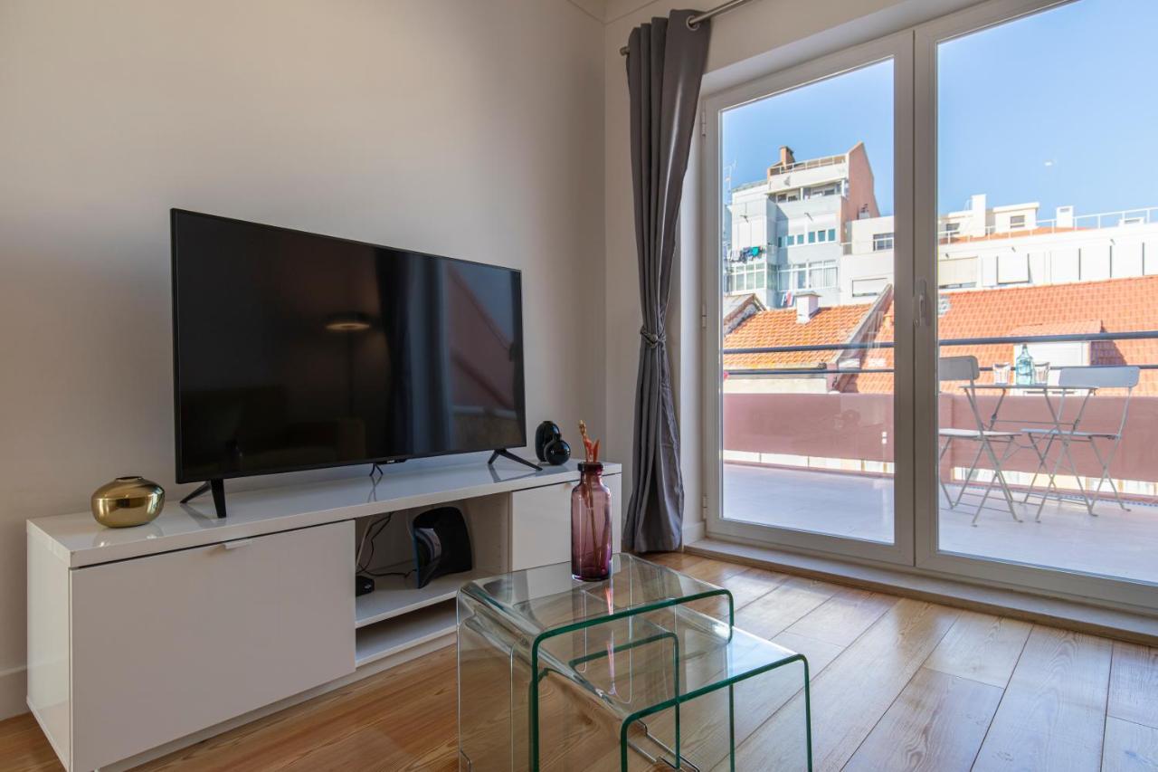 Lovelystay - Sunny 1bdr W/terrace * Lissabon