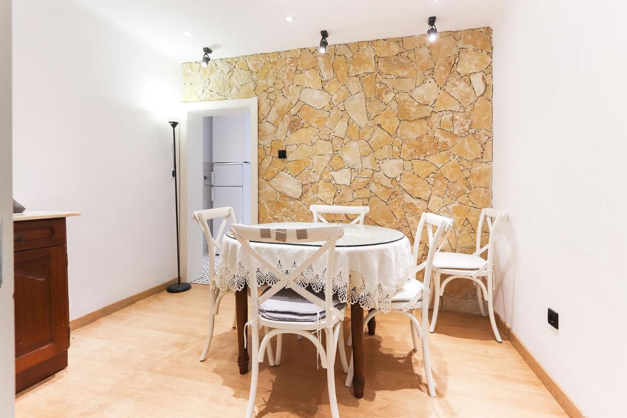 Apartment Downtown Stylish By Homing