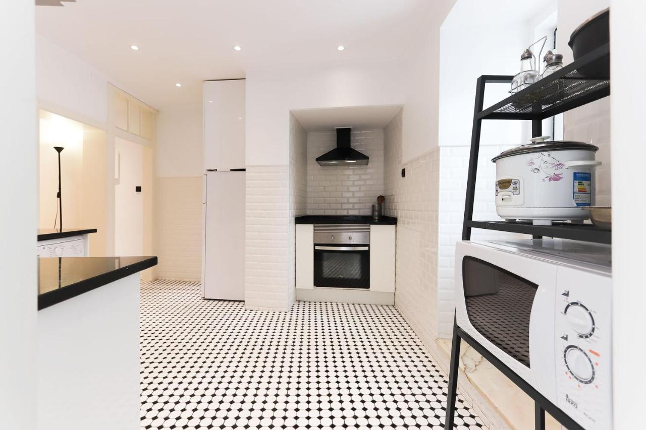 Downtown Stylish By Homing