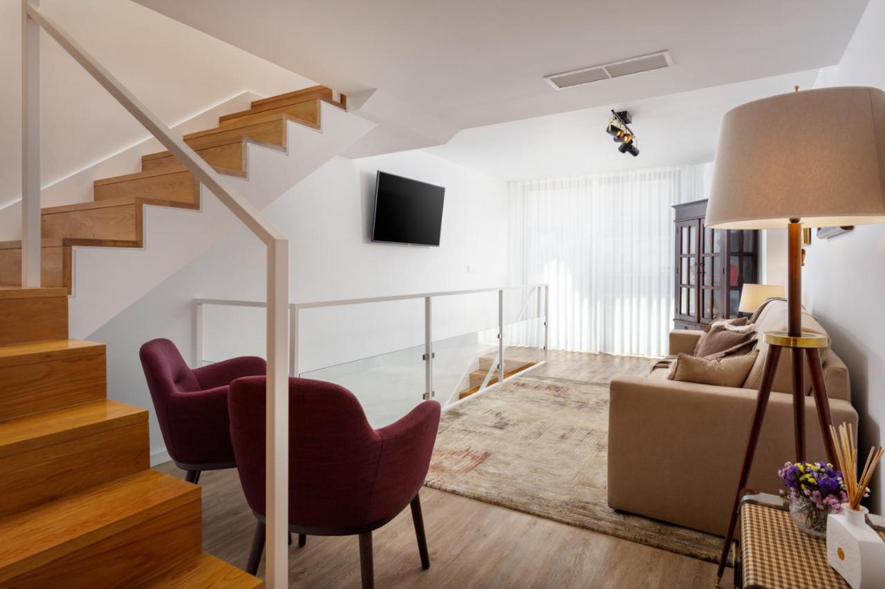Apartment Stupendo-three Rooms-suite With Terrace -center -air Conditioning-free Park Lissabon