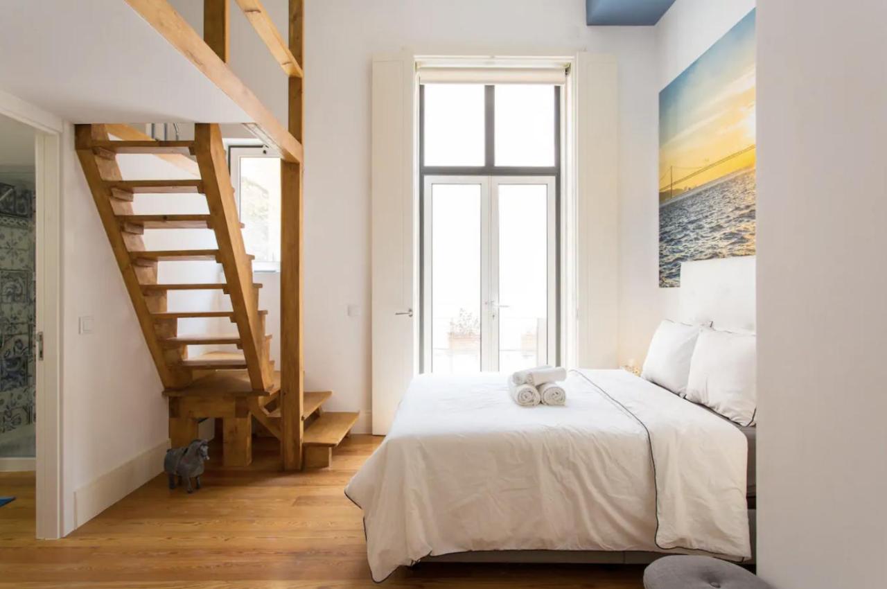 Beautiful 3-story House In Chiado With A 40m² Private Terrace Apartment