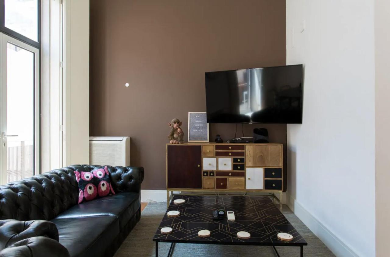 Beautiful 3-story House In Chiado With A 40m² Private Terrace Lissabon
