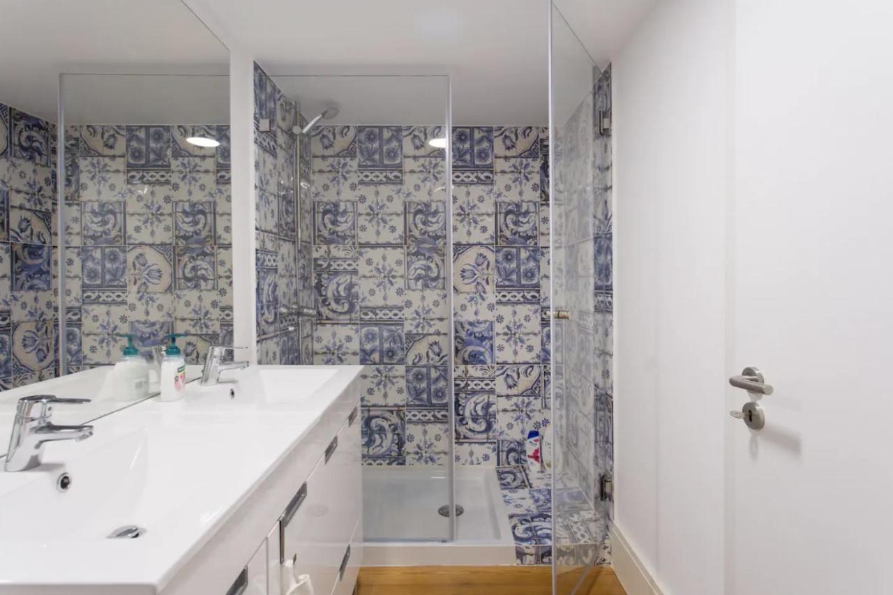 Beautiful 3-story House In Chiado With A 40m² Private Terrace Apartment *