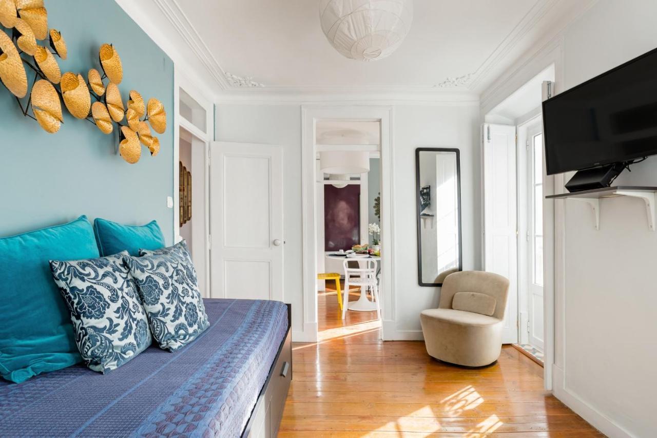 Avenida Da Liberdade Area, Bright And Newly Renovated 2 Bedroom Apartment, Historical Center Appartement *