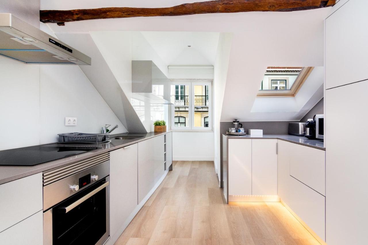 Whome | Madalena Downtown Luxury Duplex Apartment Lissabon
