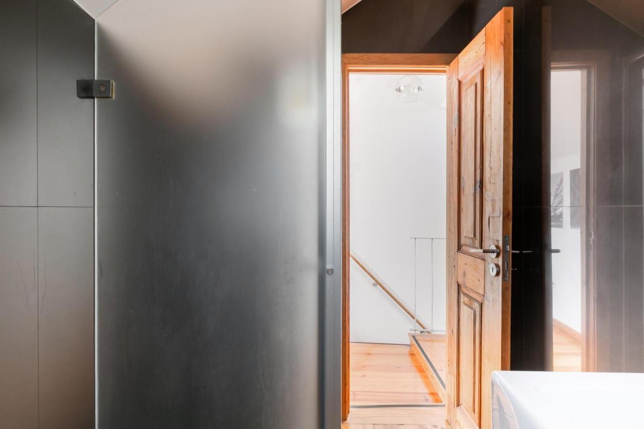 Appartement Breathtaking River-city View Two Private Terraces 3 Bedrooms And 3 Bathrooms 17th Century Building Bica Chiado District Lisboa