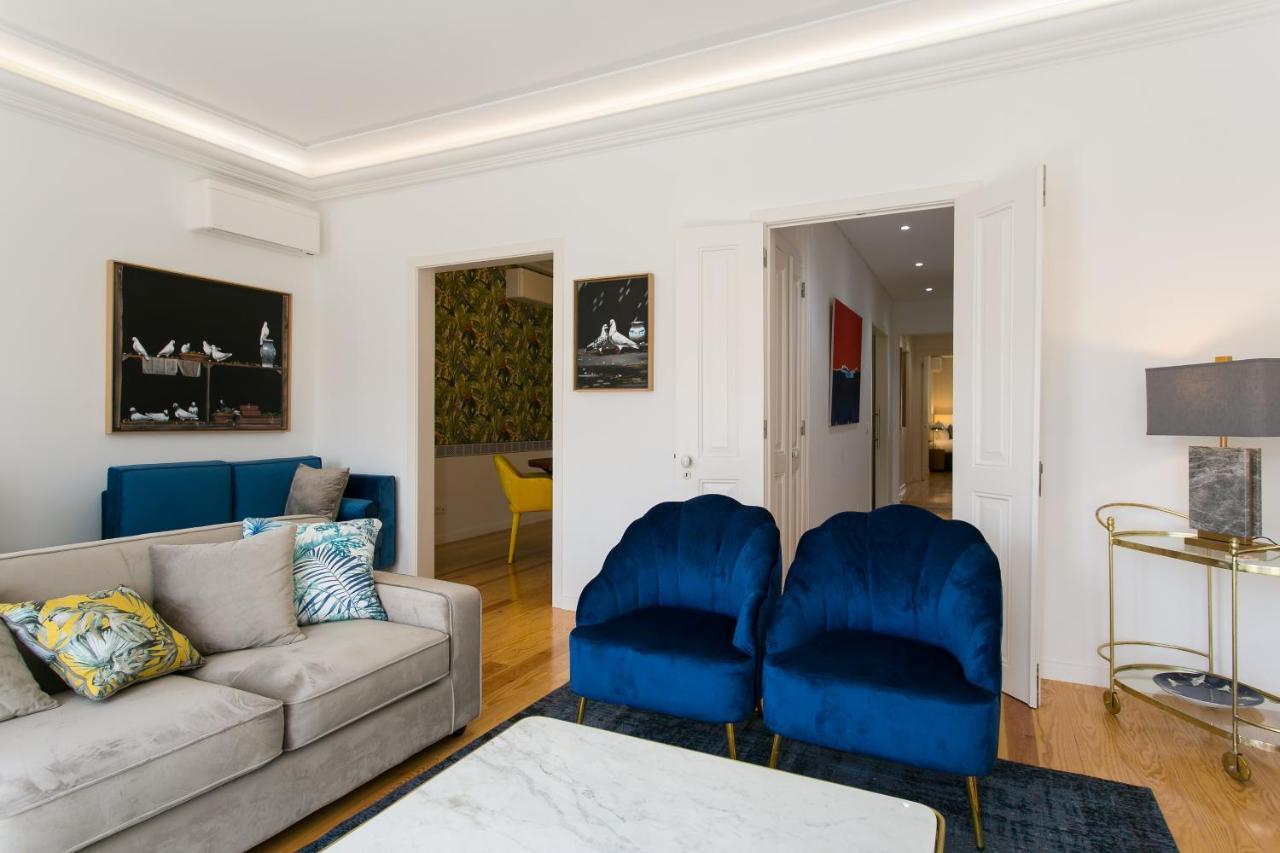 Apartment Luxury Retreat! 2 Suites, Balcony & Views!! Lissabon