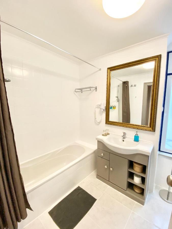 Appartement Luxury Vintage By Myplaceforyou, At The Centre Next To Marques De Pombal Lissabon