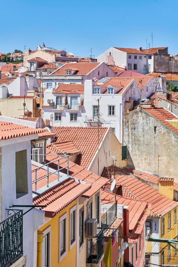 Apartment Light Filled Near Chiado, By Timecooler Lissabon