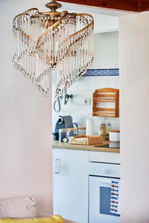 Apartment Light Filled Near Chiado, By Timecooler Lissabon