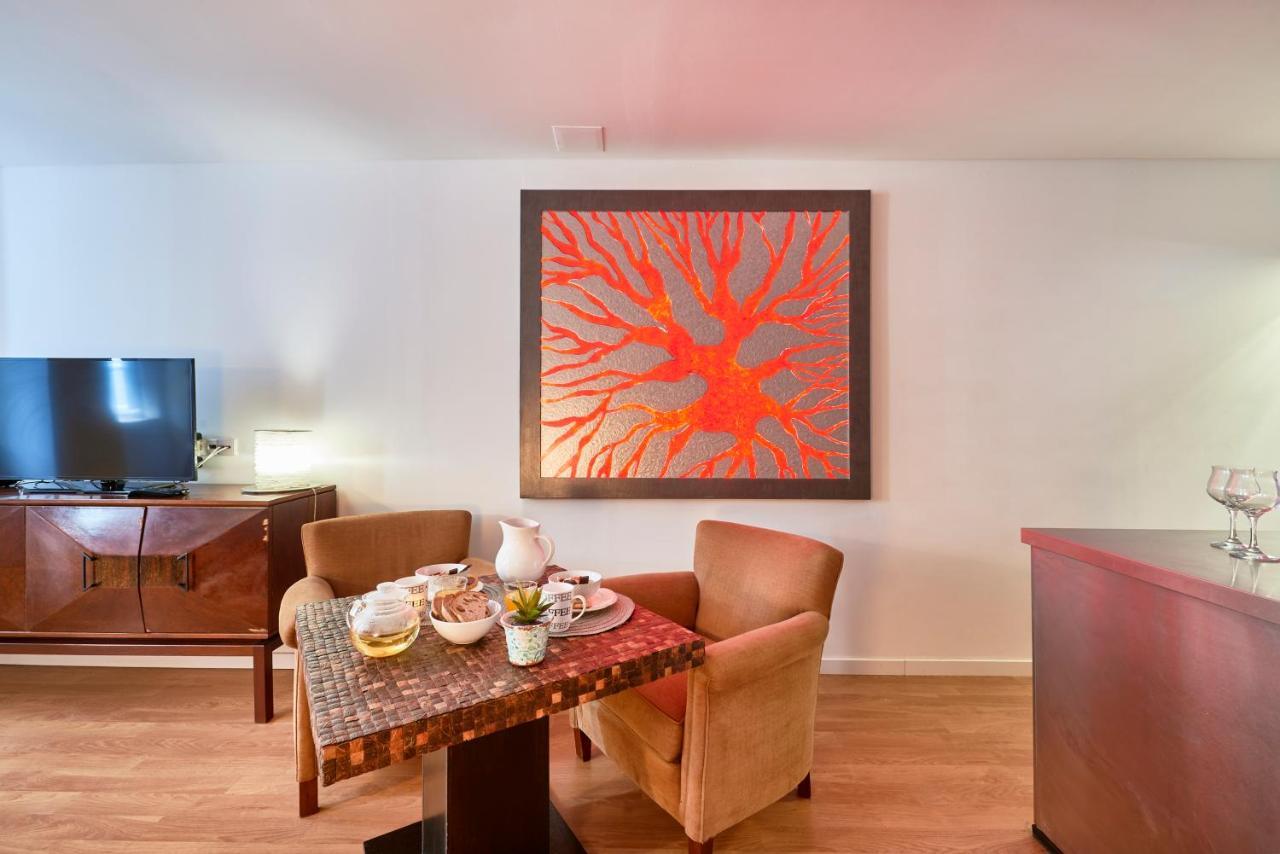 Renovated Charming Apartment, By Timecooler Apartamento *