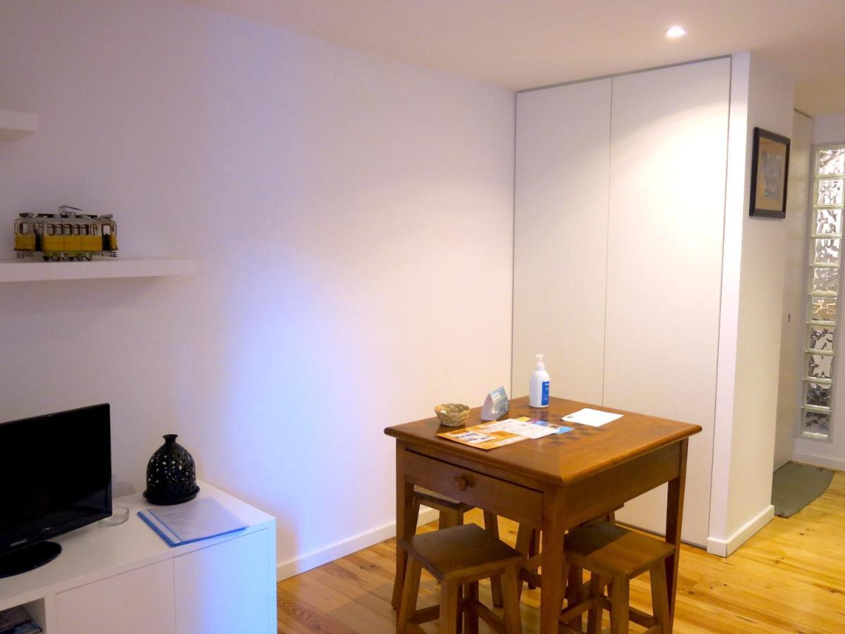 Cozy In Mouraria With Ac Appartement
