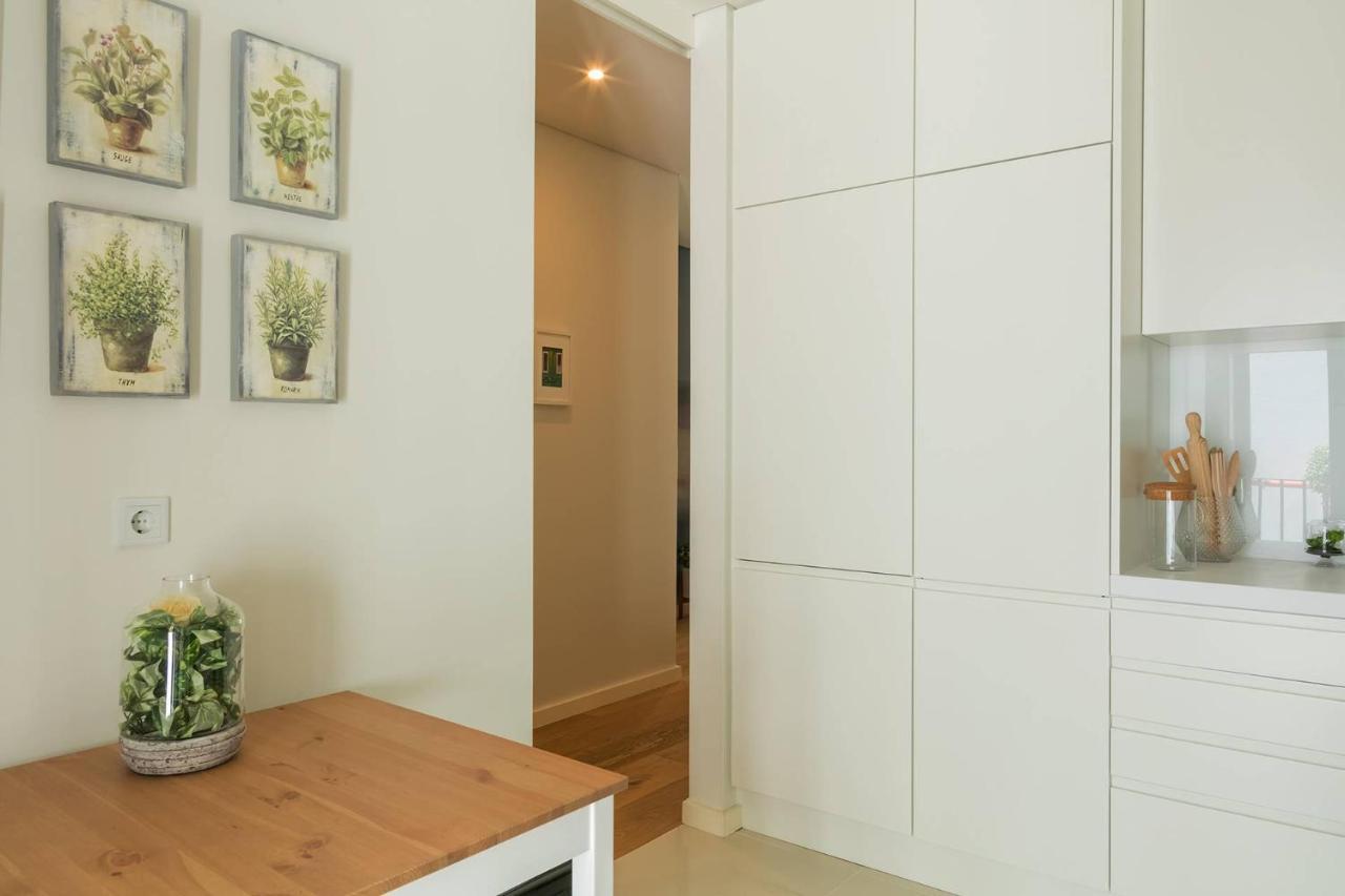 2bdr With Balcony By Lovelystay Appartement *